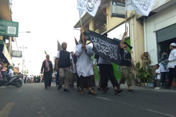 FUI minta hindari permusuhan terkait bendera