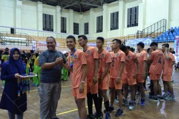 Menhub kunjungi Bandara Gatot Subroto Waykanan