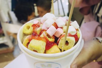 Sensasi makanan ringan ala Korea di Lampung Fair