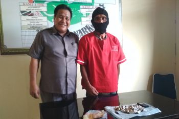 Edarkan ganja, seorang kakek berusia 63 tahun ditangkap polisi