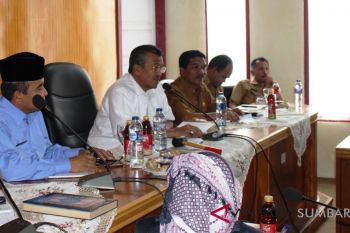 Evaluasi sekolah berbasis pesantren, Bupati Solok: tak mampu dialihkan
