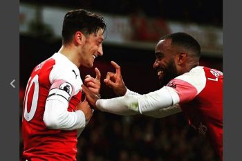 Arsenal tahan imbang Liverpool
