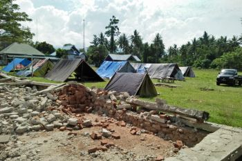 Sebagian warga Parigi kembali ke rumah pascagempa