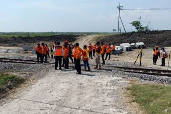 KAI Madiun Alihkan Perlintasan Sebidang Antisipasi Kecelakaan
