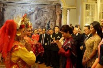 Tari pasambahan khas Minangkabau hangatkan resepsi diplomatik di Roma
