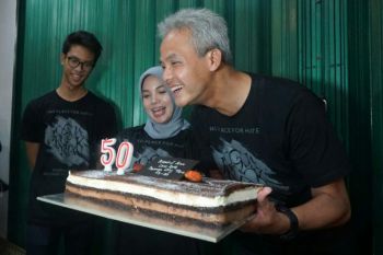 Cara Ganjar rayakan ultah di warung lesehan Malioboro