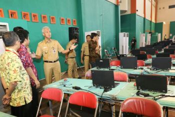 Terkendala jaringan, Ganjar sebut pelaksana teknis tes CPNS tak profesional