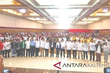 Tim kampanye dikukuhkan, kemenangan 70 Persen bukti pembangunan Jokowi diakui masyarakat Kalteng