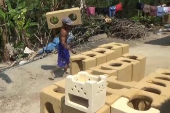 Pendapatan Perajin Tungku Tradisional di Ngawi Meningkat