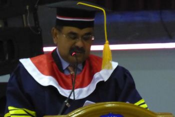 Bupati Karimun Raih Gelar Doktor Cum Laude