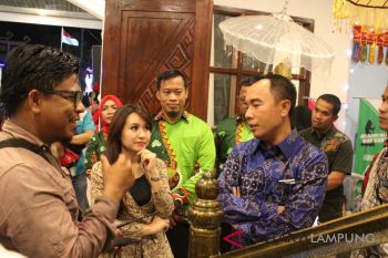 Adipati kunjungi anjungan pastikan pelayanan berjalan baik