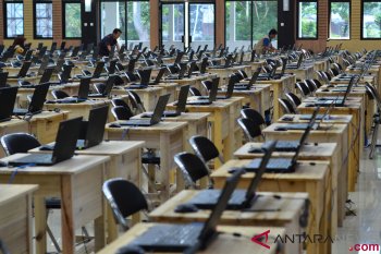 China`s hacking against U.S. on the rise - U.S. intelligence official