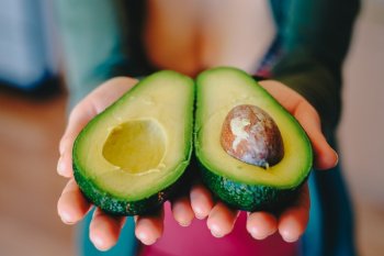 Tingkatkan kualitas hubungan suami istri dengan makanan ini