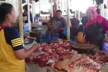 Pasokan berkurang, harga daging di Pekalongan naik 10 persen