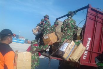 Kendari kembali kirim 50 ton logistik
