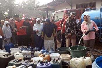 2.058 tangki air bersih disalurkan ke 60 desa di Purbalingga