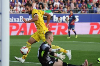 Real Madrid tergelincir, Espanyol ke peringkat dua