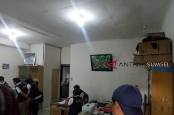 Satu keluarga tewas luka tembak