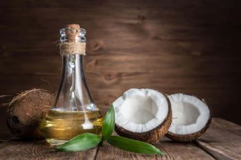 Amankah gunakan minyak kelapa untuk kulit dan jerawat?