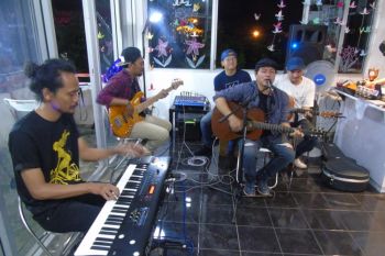 Hutan Tropis Band, gerakan lingkungan melalui musik