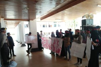 Mahasiswa tolak perusahaan tambang di Konawe Kepulauan