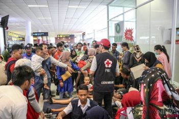 Presiden : 15 kapal bantu pencarian korban pesawat jatuh