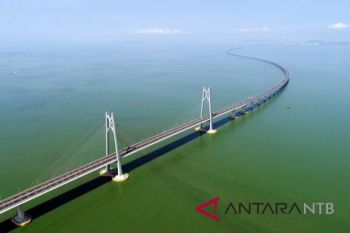Jembatan Hong Kong-Makau-Zhuhai terpanjang di dunia dibuka untuk umum
