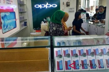 Pembobolan 11 gerai HP di Solo berjumlah lima pelaku