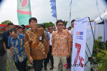 Gubernur minta perbankan perhatikan petani agar perekonomian sektor pertanian berkembang
