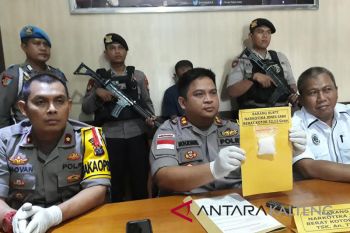 Polres Kotim tangkap bandar dan menyita sabu-sabu 52,12 gram