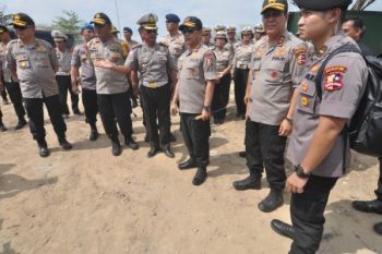 Kapolri tinjau Ditlantas Palu yang dirusak gempa dan tsunami