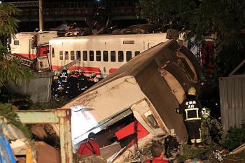 Rescue continues for three still trapped in Bekasi train wreckage