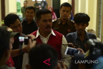 Mantan Kalapas Kalianda jalani sidang perdana