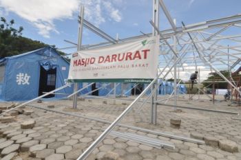 DMI Palu bangun mushalah semi permanen pascabencana