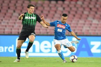 Libas Sassuolo 2-0, Napoli terus bayangi Juventus