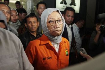 Ratna Sarumpaet pucat setelah diperiksa pskiater