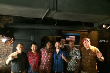 Grup musik Amerika "reVoiced" ramaikan Palembang
