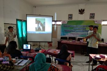 25 komunitas Pekalongan bangun kepedulian penanganan rob