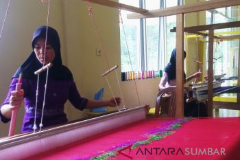 Songket Unggan dipasarkan ke Payakumbuh dan Bukittinggi