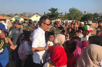 Mensos kunjungi korban gempa Sumenep