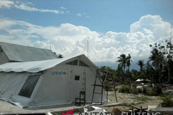 Unicef bantu tenda sekolah rusak akibat gempa