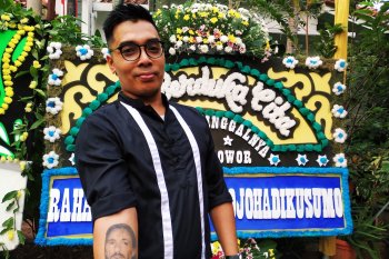 Rindu terpendam kepada sang Ayah, Michael Wowor relakan lengannya dirajah