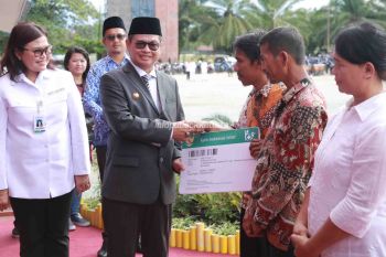 Kaltara UHC, Gubernur Terima Penghargaan dari BPJS Kesehatan