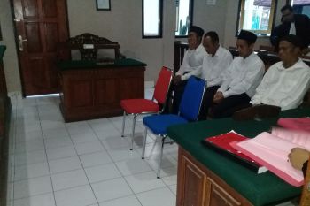 Empat pengedar uang palsu divonis ringan