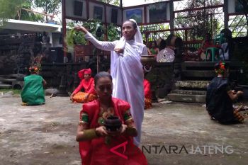 Seniman Bulukumba ekspedisi budaya di Studio Mendut