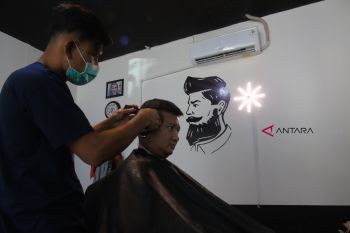 Pelayanan lengkap dan terjangkau di D'Bewok Barbershop