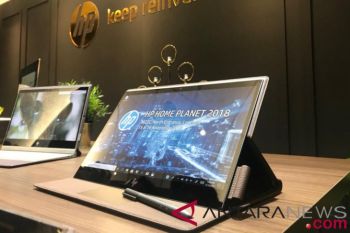 HP pamerkan laptop Spectre Folio berbalut kulit