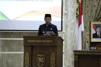 Bupati Barut jelaskan urgensi pembangunan jembatan