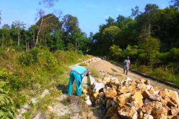 Desa Tampu Langit tak lagi terisolir berkat dana desa