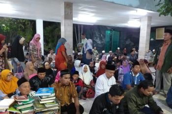 Warga Gebog Kudus diajak ziarah ke makam wali